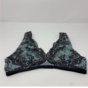 Victoria’s Secret Dream Angels Floral Light Blue and Black Lace Bralette Size XL